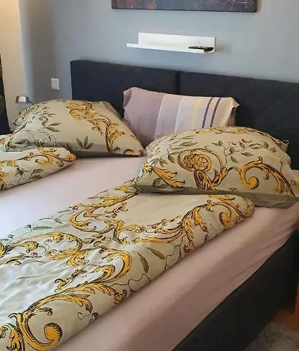 Saint Denis Hotel 2*