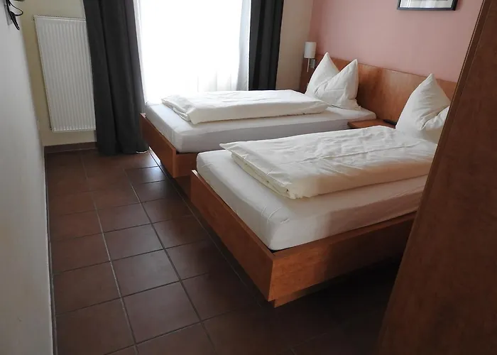 Saint Denis Hotel 2*